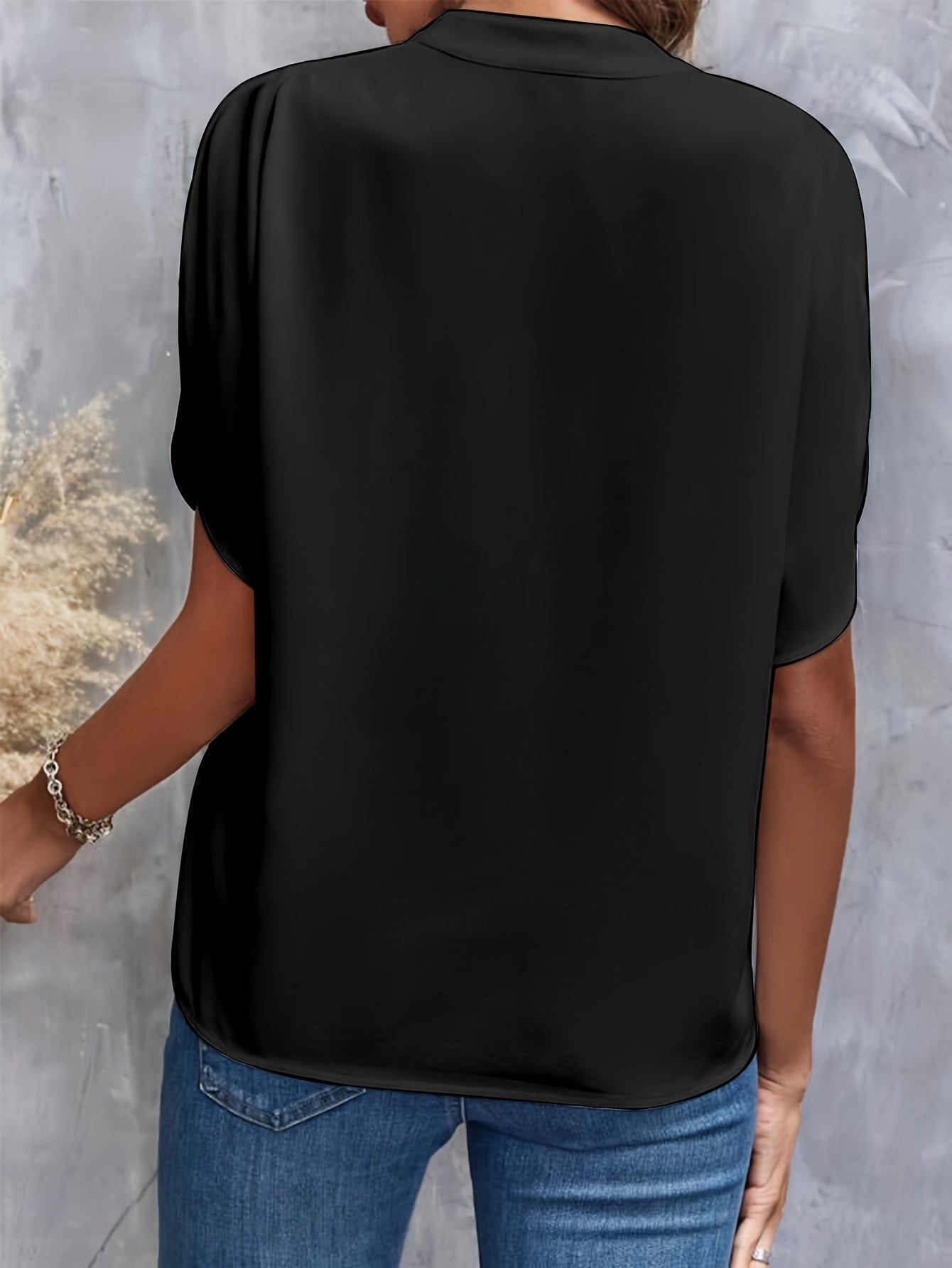 DELANEY - Elegant Modern Blouse