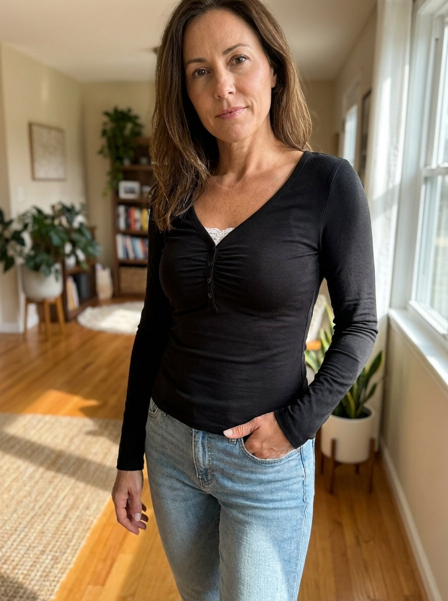 PALYA - Comfy V-Neck Long Sleeve Top