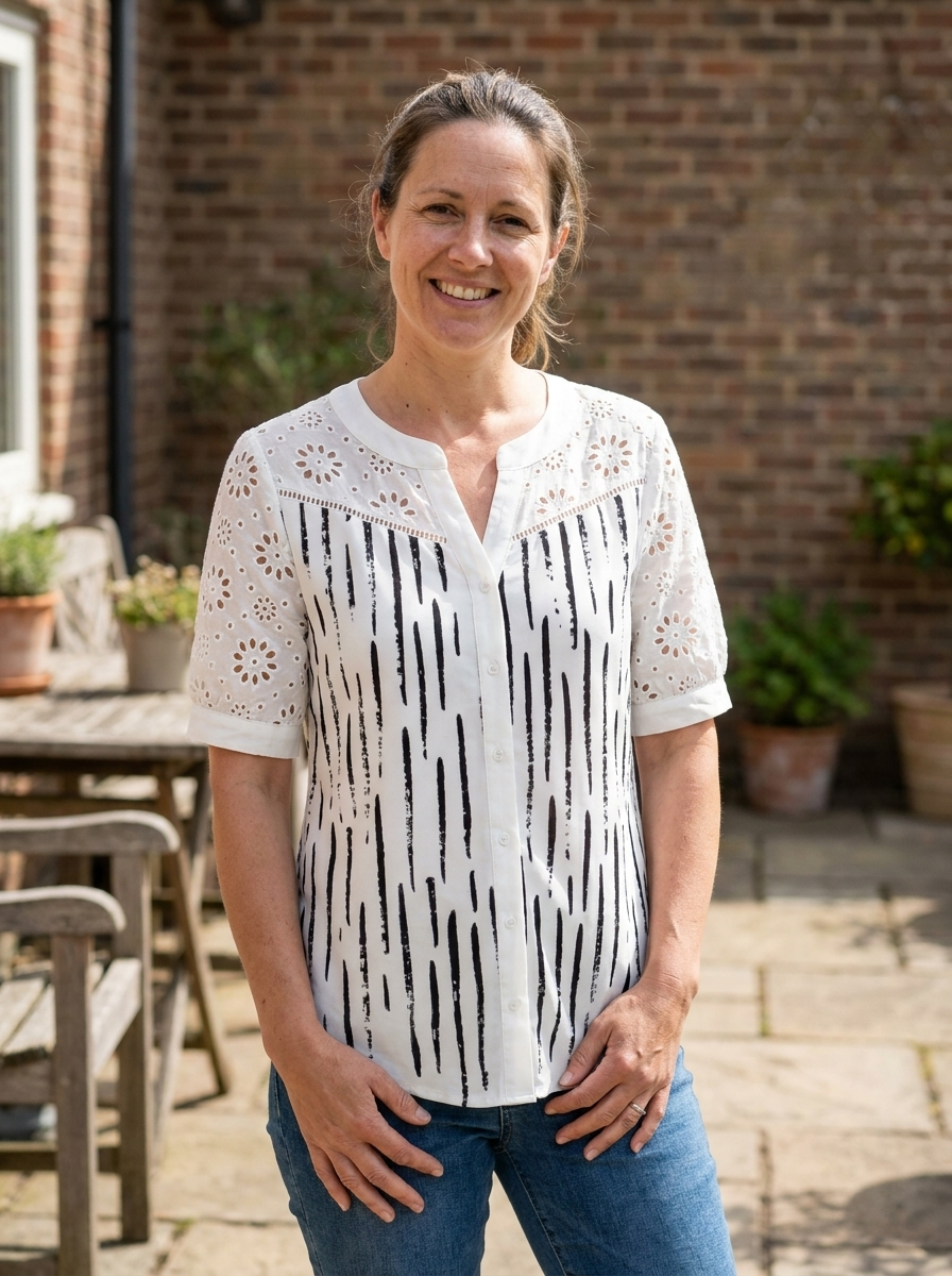 ANNELISE – Casual Lace Printed Blouse